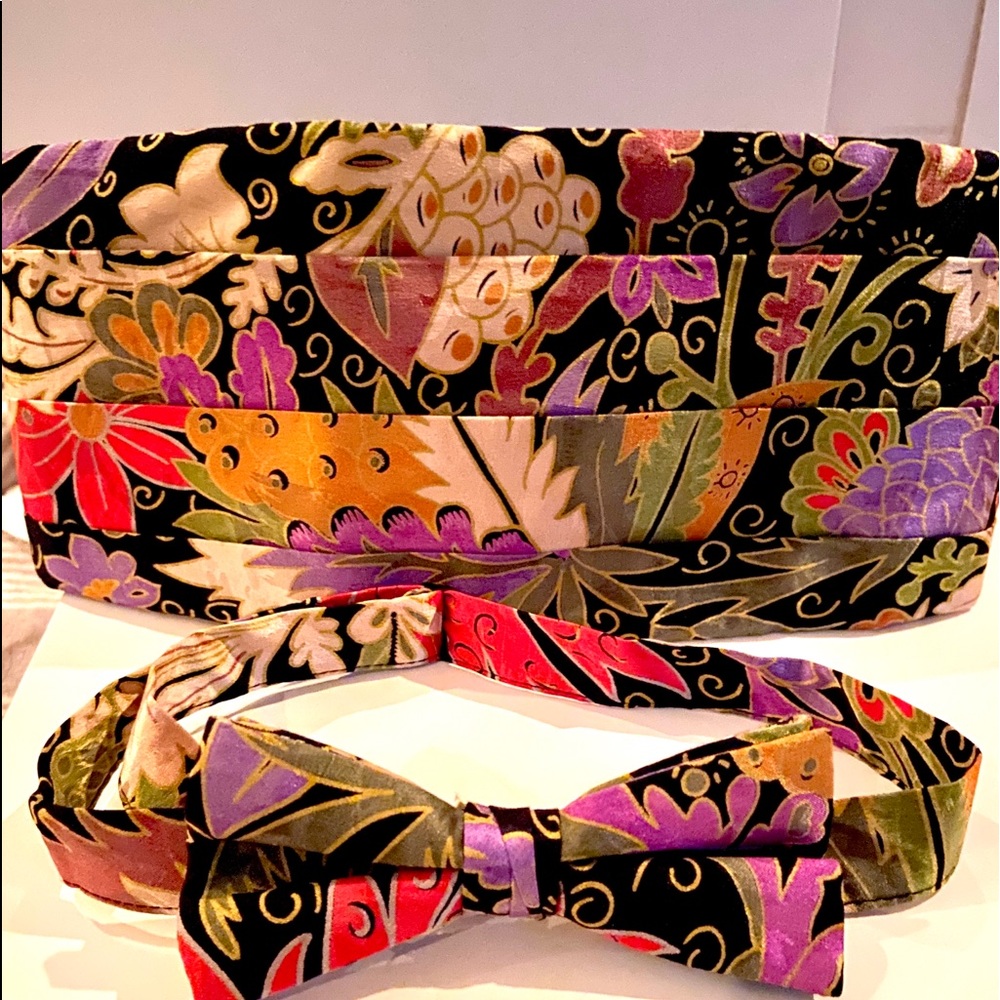 🎩Vintage  All silk bow tie and Cumber bun set 🎩